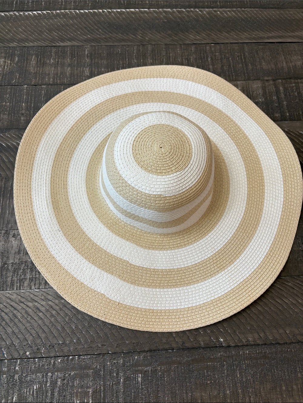 Striped Wide-Brim Sun Hat in Beige and White